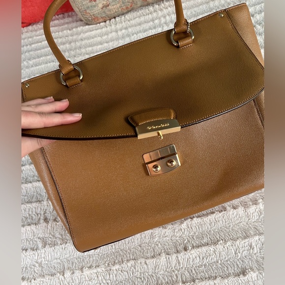 Coach Avary Tote Saddle Brown Gold Hardware NWOT - Picture 3 of 11